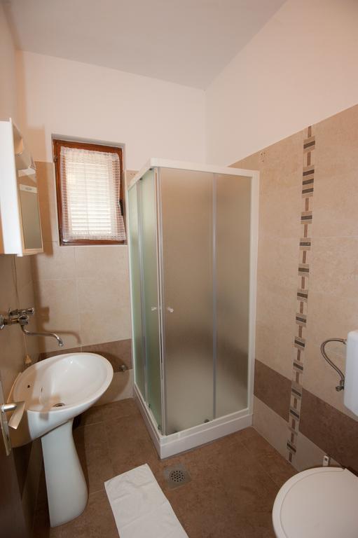 Apartments And Rooms Нівице Екстер'єр фото