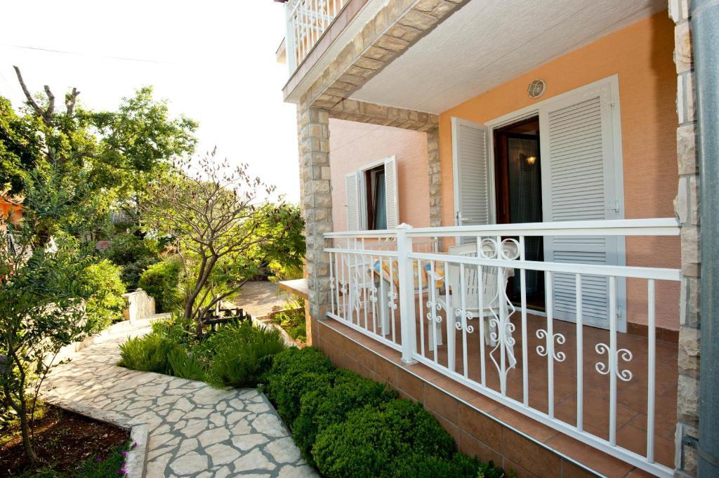 Apartments And Rooms Нівице Номер фото